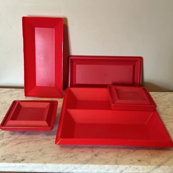 Retro 1990s Rare Tupperware Server - Picture 3 of 7